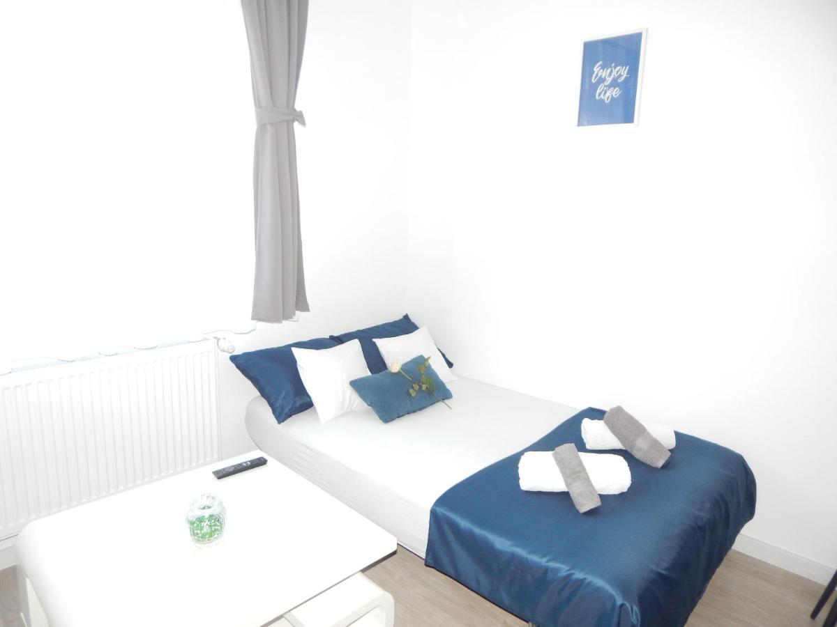 Phoenix Luxury Apartment Oradea Buitenkant foto