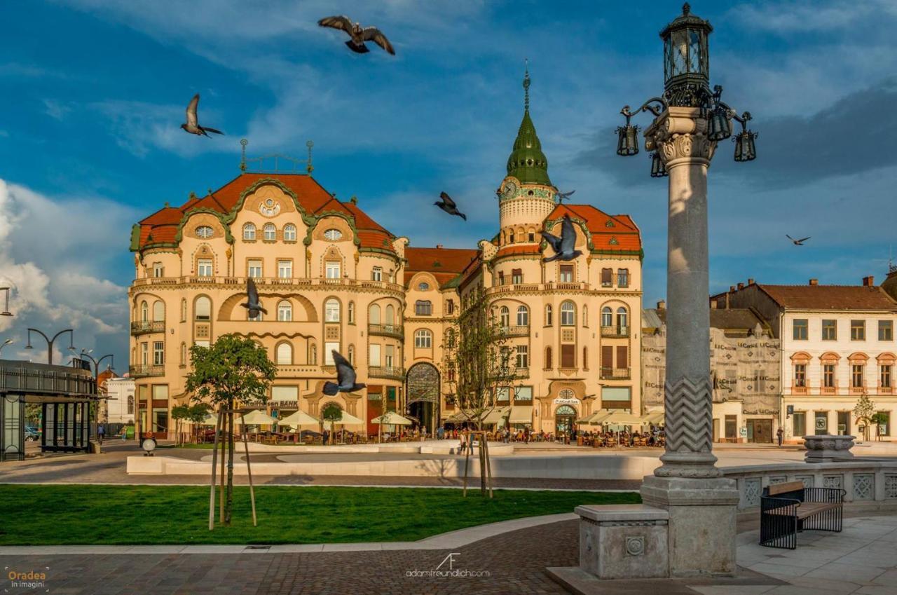 Phoenix Luxury Apartment Oradea Buitenkant foto