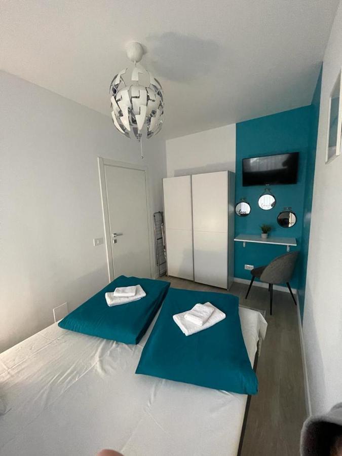 Phoenix Luxury Apartment Oradea Buitenkant foto